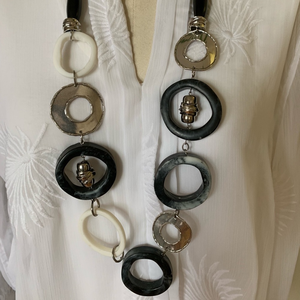 Chico’s chunky necklace